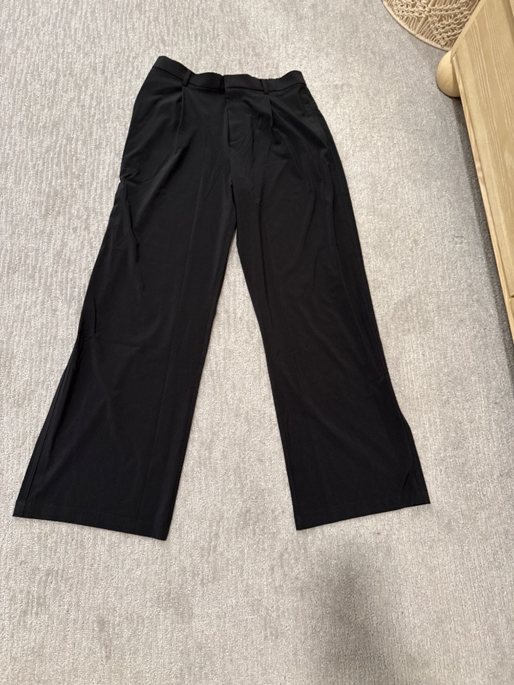 NWOT Vuori Villa Wideleg Trouser Pants - Picture 4 of 6